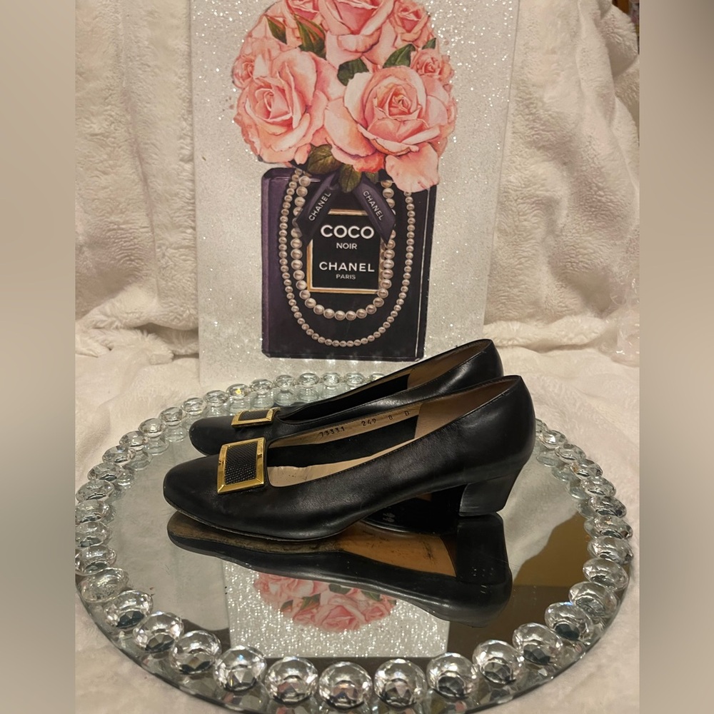 Salvatore Ferragamo Ruffina flats size 8B - Picture 5 of 7